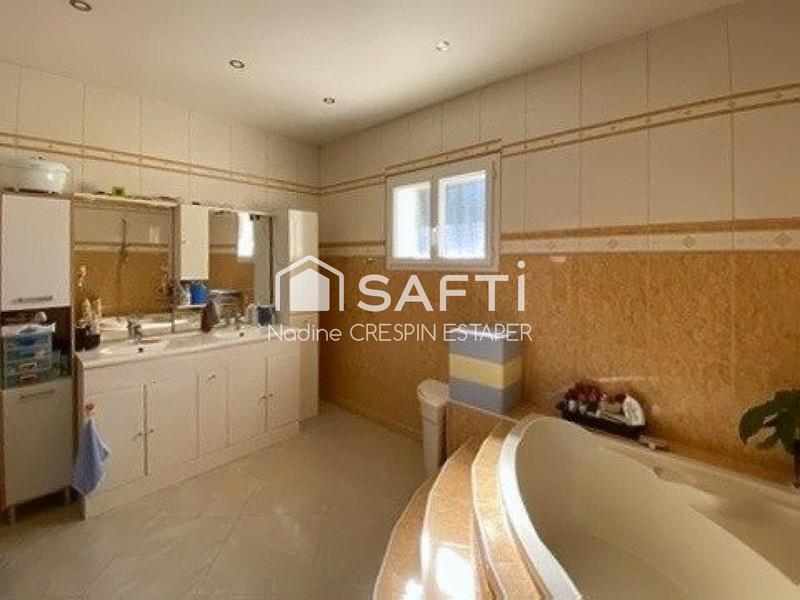 Maison - 200 m² - 7 pièces