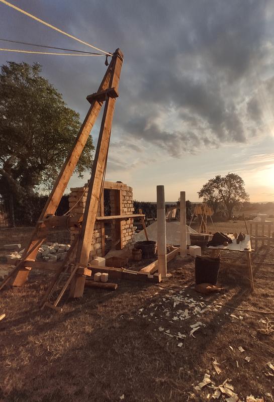 Installation d'une grue de levage antique