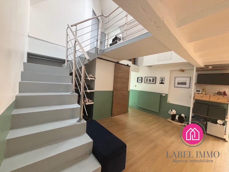 Maison - 225 m² - 8 pièces