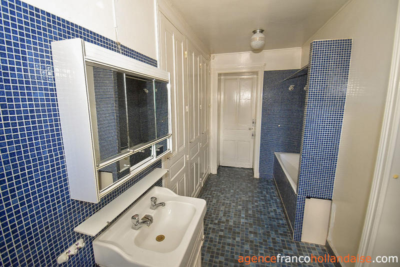 Maison - 282 m² - 9 pièces