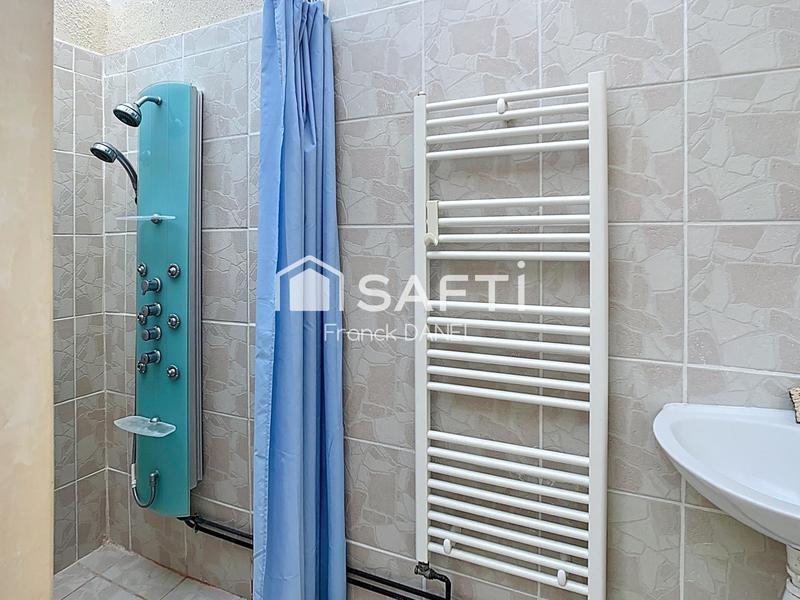 Maison - 141 m² - 9 pièces