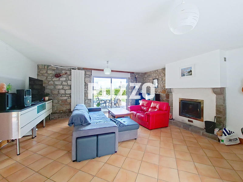 Maison - 216 m² - 7 pièces