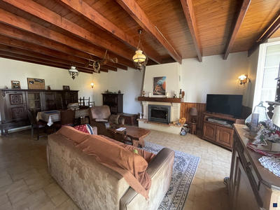 Maison - 151 m² - 7 pièces