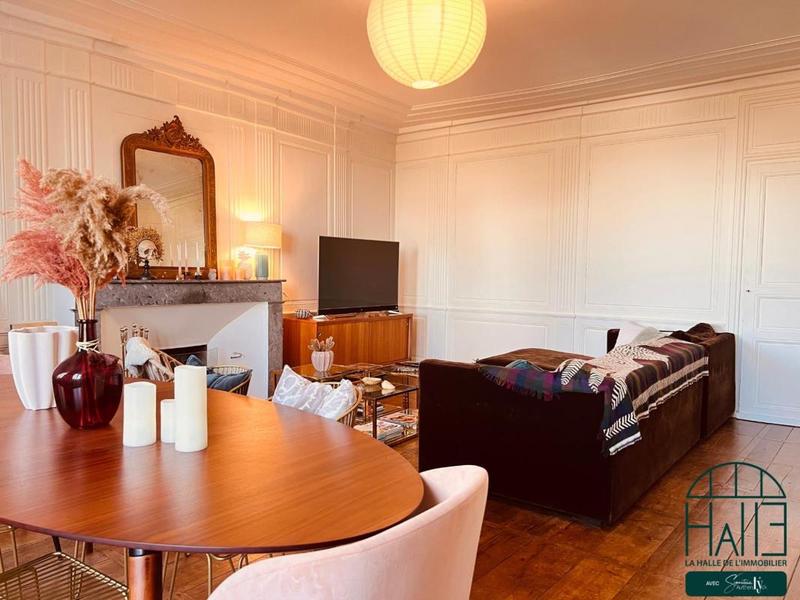 Maison - 311 m² - 9 pièces