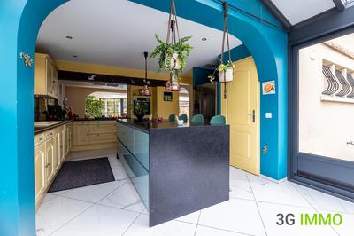 Maison - 200 m² - 7 pièces