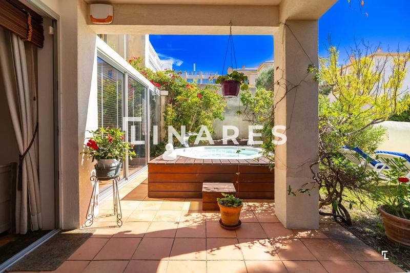 Villa - 196 m² - 6 pièces