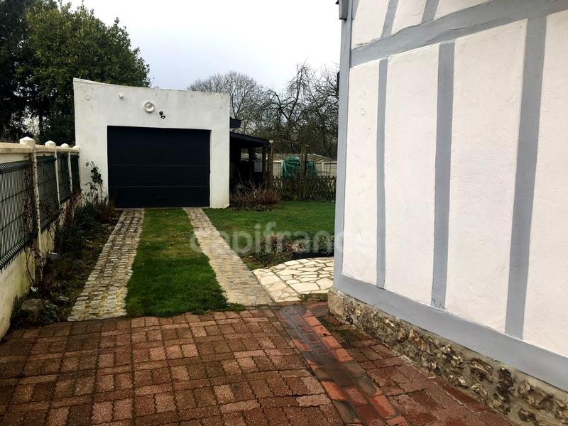 Maison - 140 m² - 9 pièces