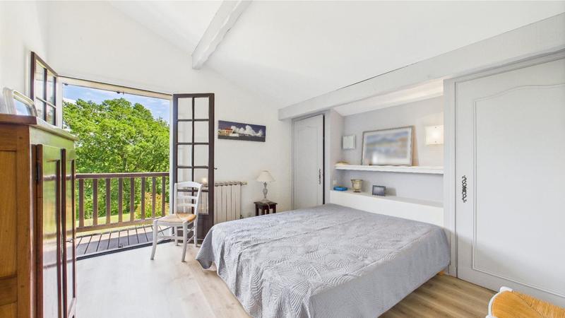 Maison - 176 m² - 7 pièces