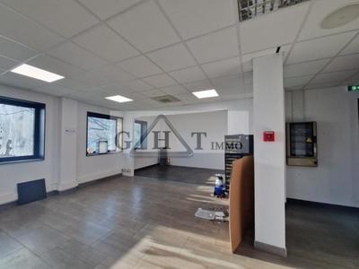 Entrepôt - 822 m²