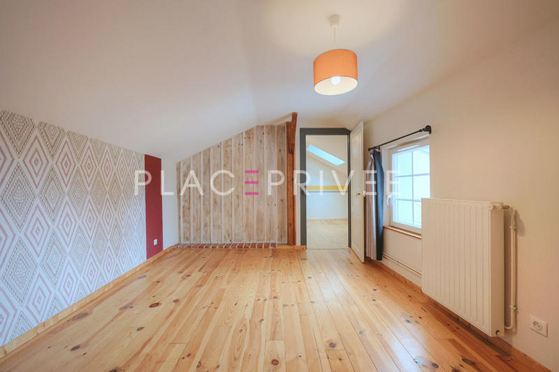 Maison - 152 m² - 8 pièces