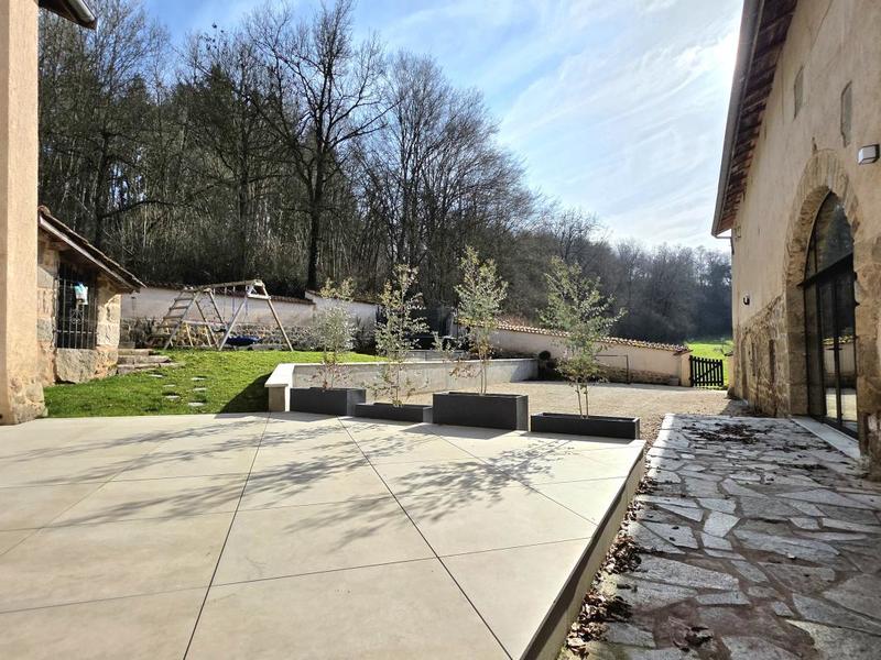 Maison - 180 m² - 6 pièces