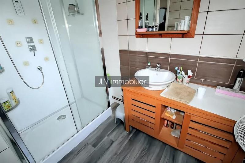 Maison - 85 m² - 5 pièces