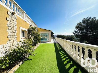 Maison - 161 m² - 6 pièces