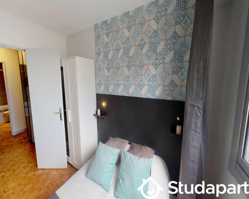 Chambre - 100 m² - 1 pièce