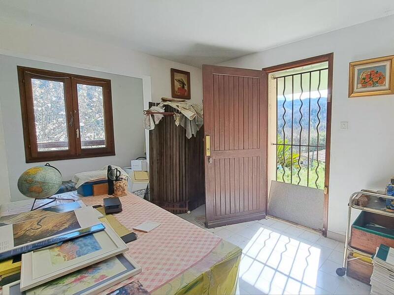 Pavillon - 216 m² - 11 pièces