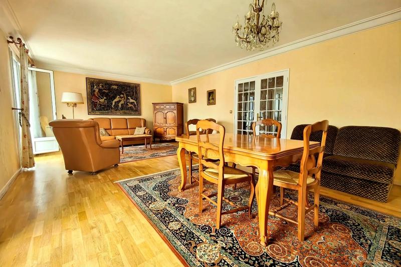 Appartement - 84 m² - 4 pièces