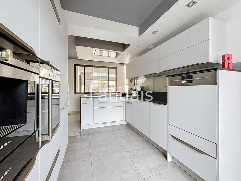 Maison - 168 m² - 5 pièces