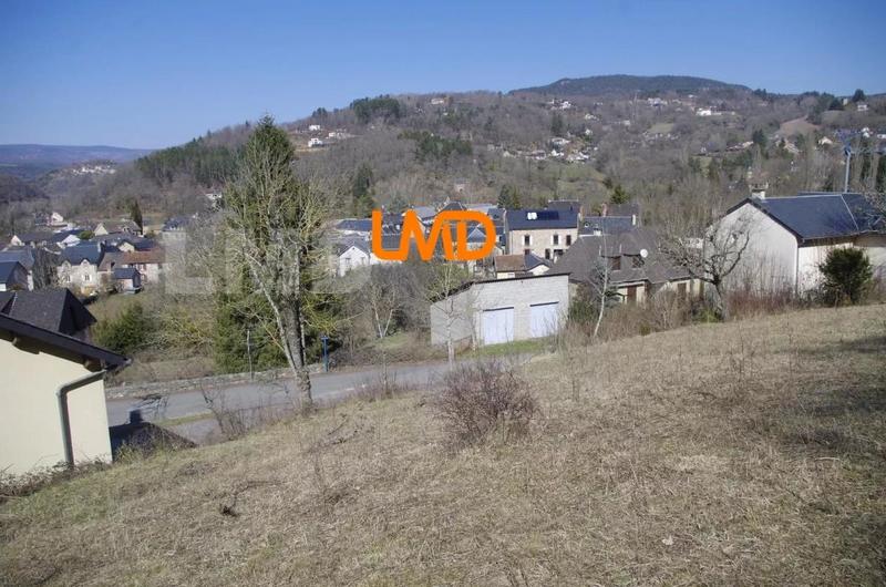Terrain constructible - 2 900 m²