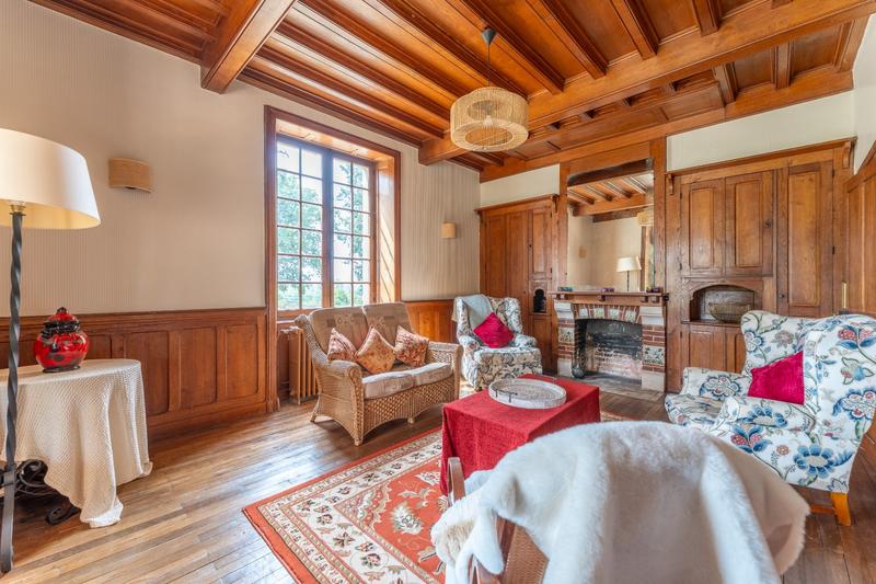 Maison - 340 m² - 12 pièces