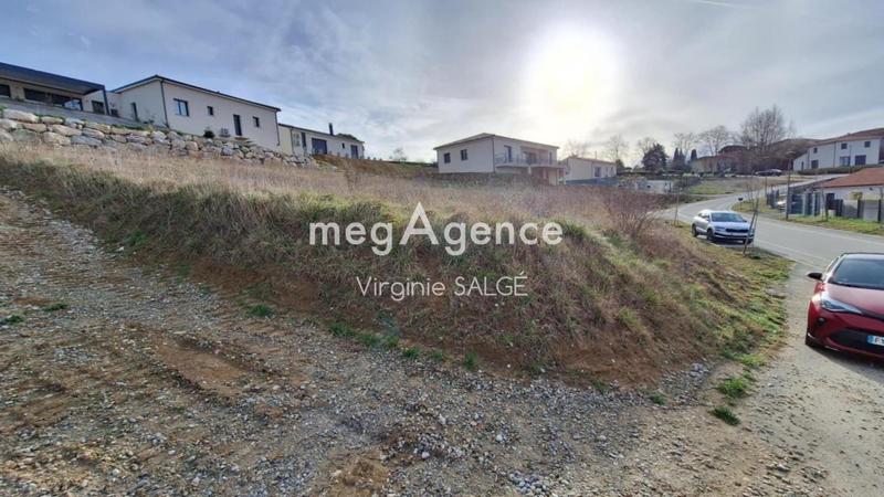 Terrain constructible - 1 000 m²