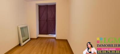 Maison - 260 m² - 3 pièces