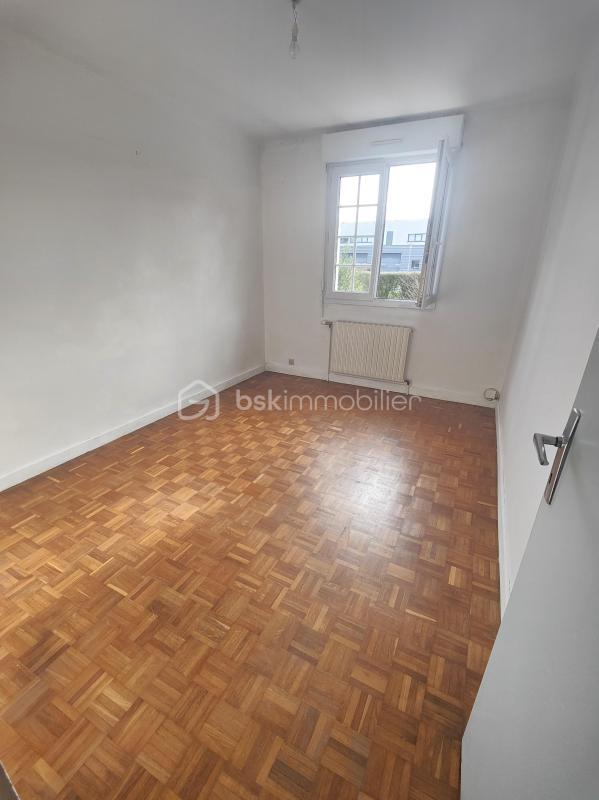 Maison - 99 m² - 5 pièces