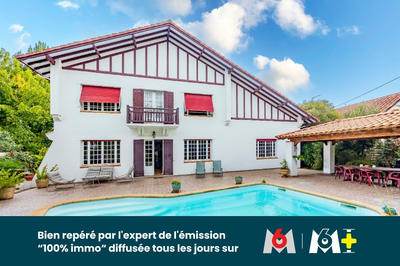 Maison - 279 m² - 9 pièces