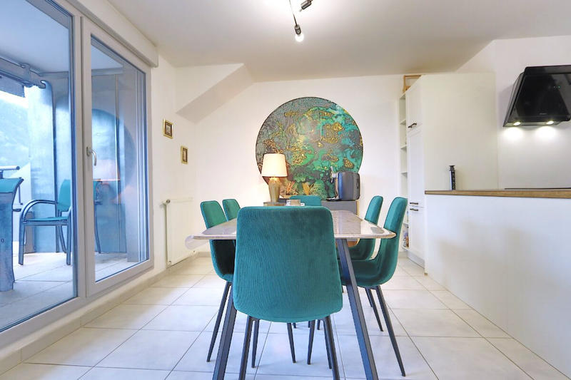 Appartement - 80 m² - 4 pièces