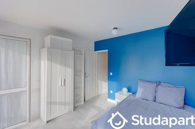 Chambre - 10 m² - 1 pièce