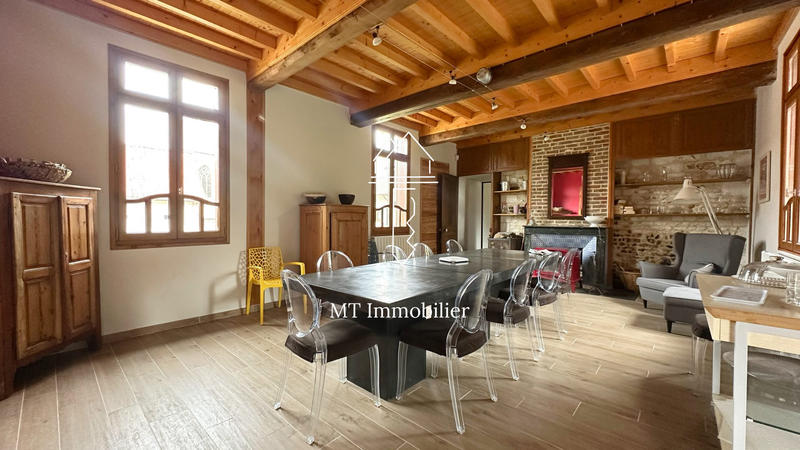 Maison - 343 m² - 8 pièces