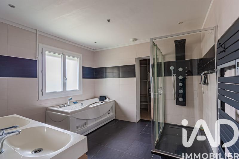 Maison - 125 m² - 5 pièces