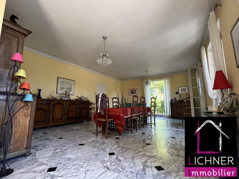 Maison - 373 m² - 10 pièces