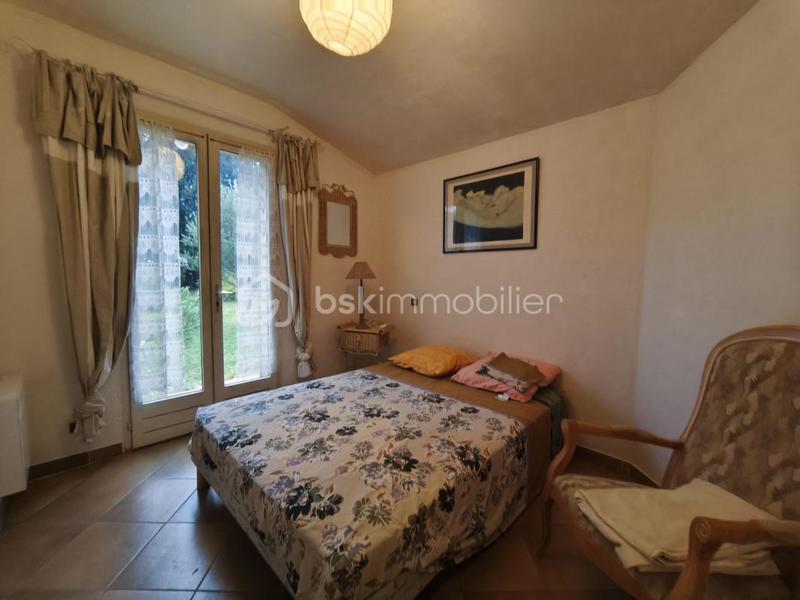 Propriété - 190 m² - 8 pièces