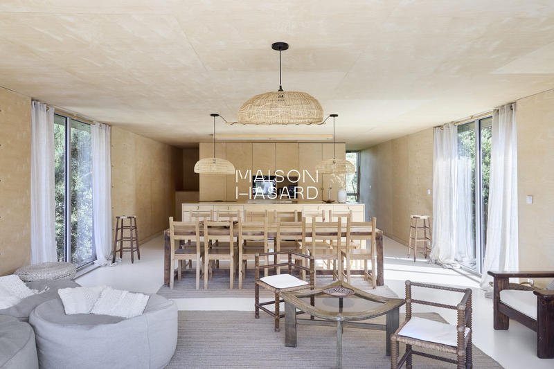 Villa - 377 m² - 12 pièces