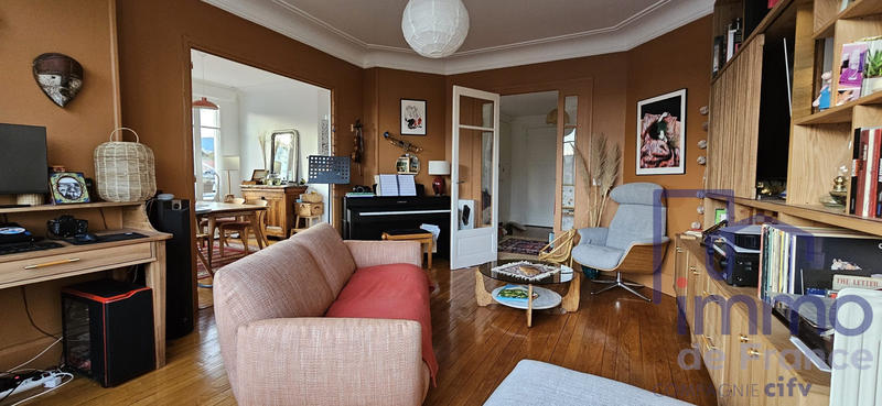 Appartement - 93 m² - 4 pièces