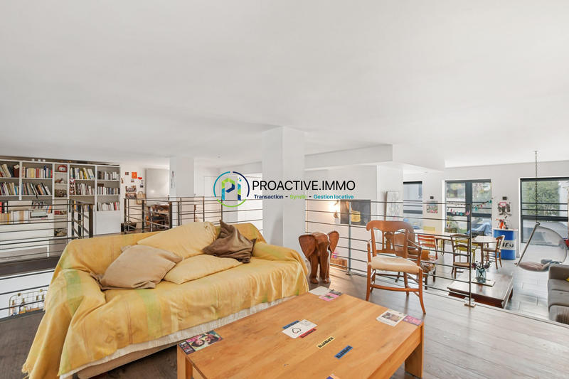 Appartement - 230 m² - 6 pièces