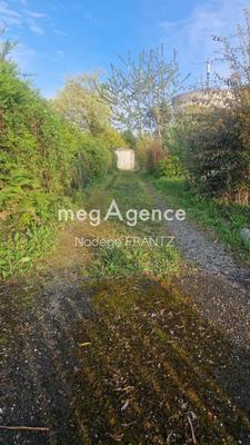 Terrain constructible - 1 487 m²