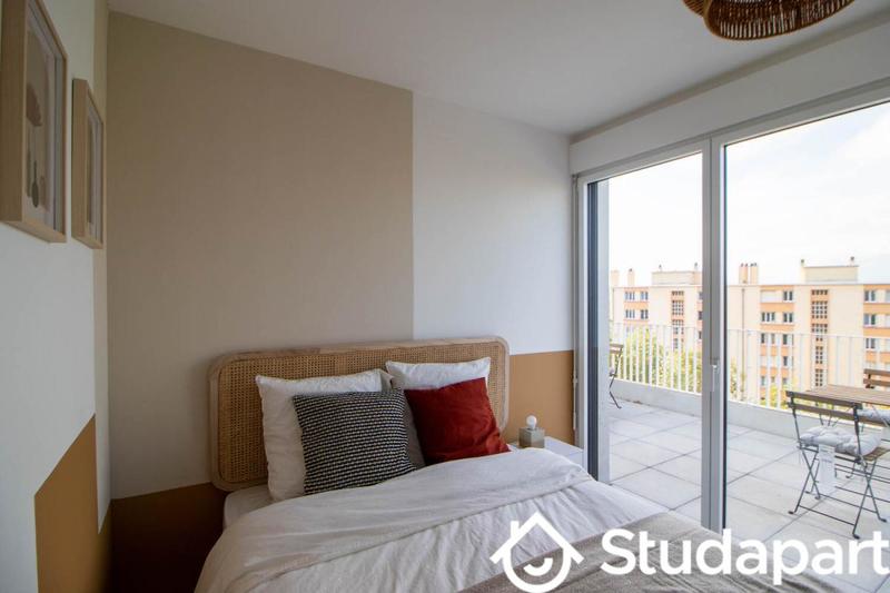 Chambre - 10 m² - 1 pièce