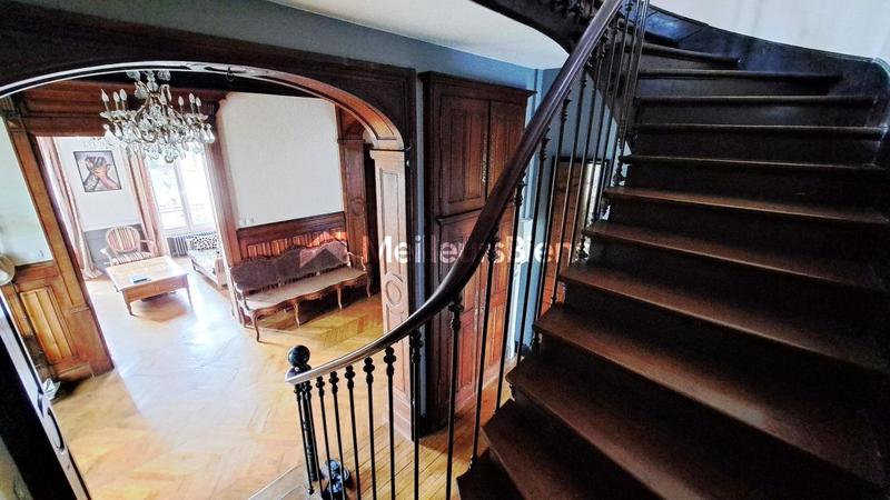 Maison - 320 m² - 10 pièces