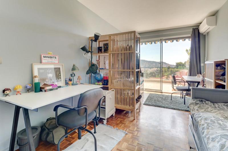 Appartement - 82 m² - 3 pièces