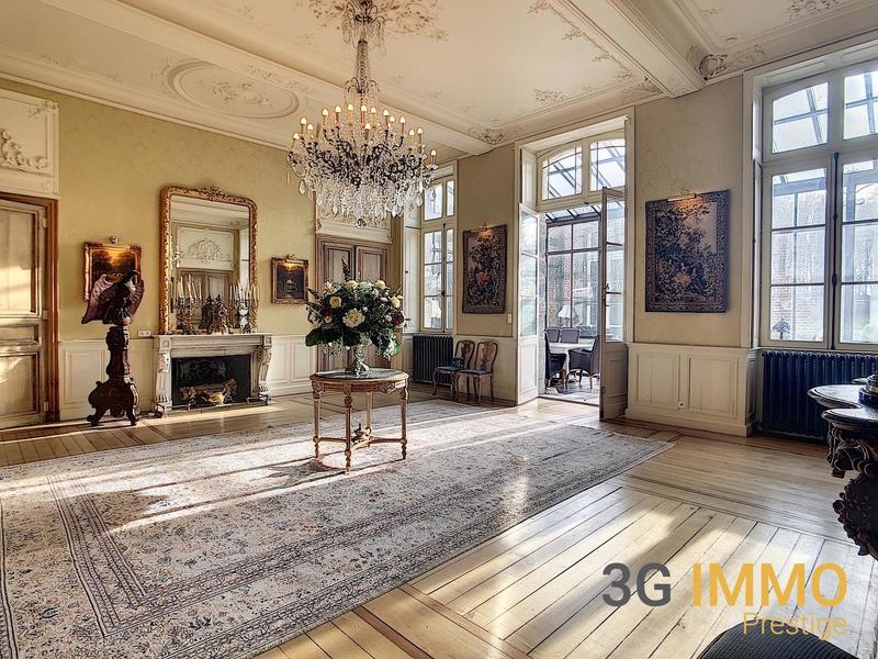 Château - 2 000 m² - 22 pièces