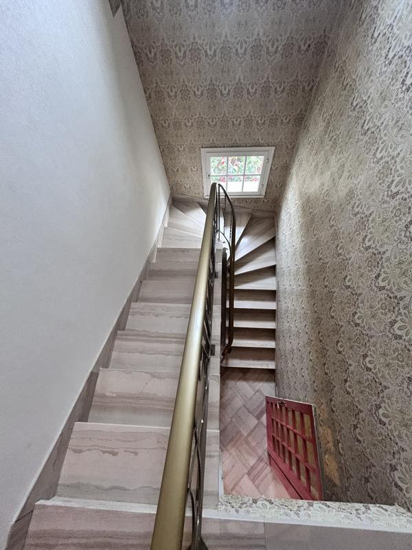 Maison traditionnelle - 145 m² - 6 pièces