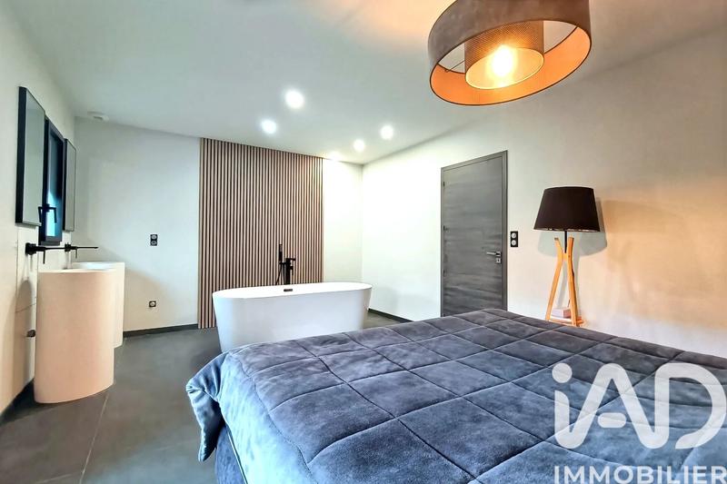 Maison - 174 m² - 6 pièces