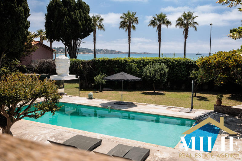 Villa - 350 m² - 8 pièces