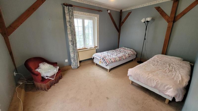 Maison - 220 m² - 6 pièces