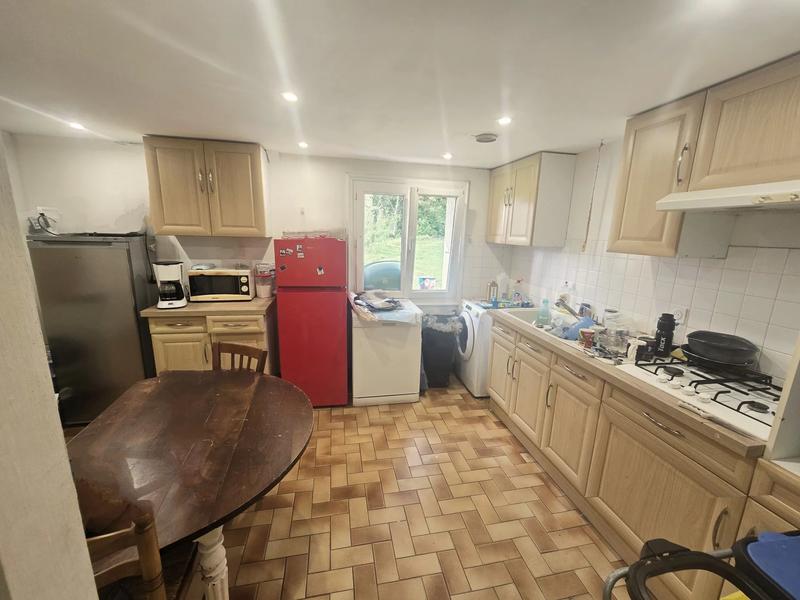 Maison - 215 m² - 12 pièces