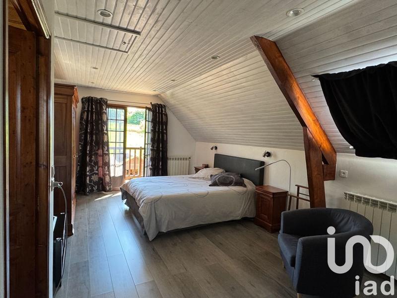 Maison - 200 m² - 7 pièces