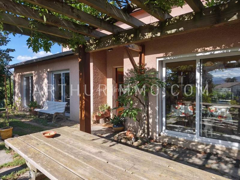 Maison - 180 m² - 7 pièces