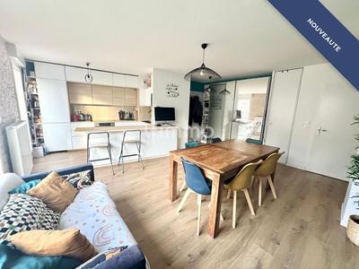 Appartement - 96 m² - 5 pièces