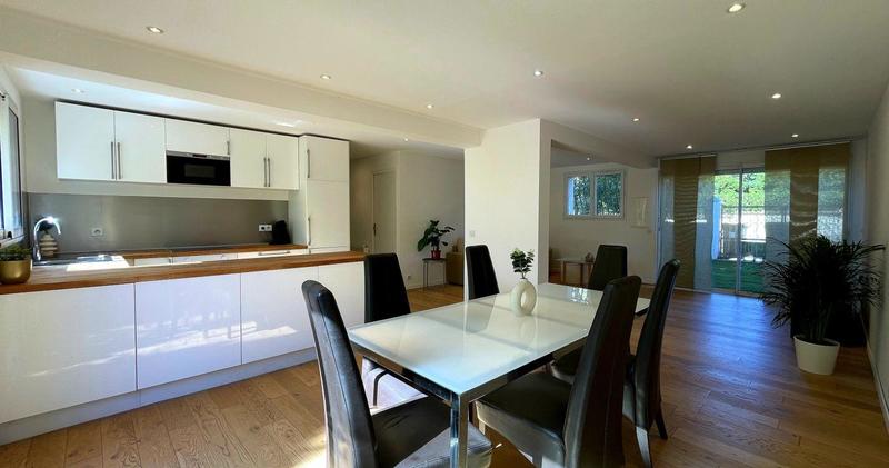 Maison - 165 m² - 2 pièces